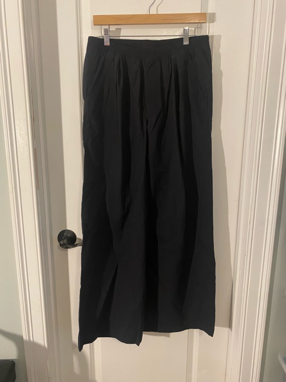 Under Armour Unstoppable Wvn Parachute Black Elastic-Waist Casual Pants